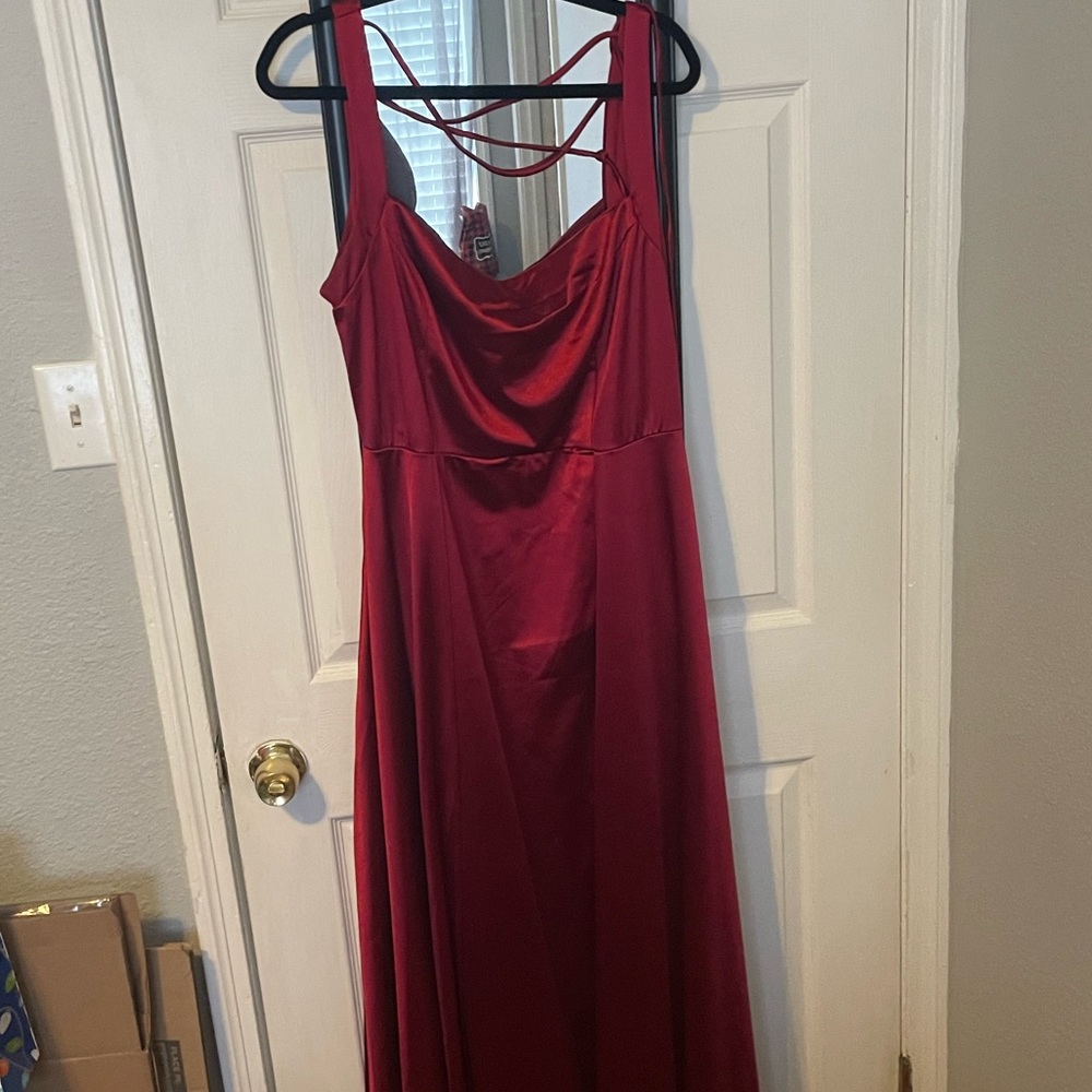 Red windsor dress with lace up back